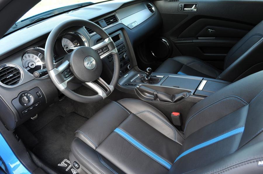  Ford Mustang RTR Package 2010 года  (фото 16 из 65)